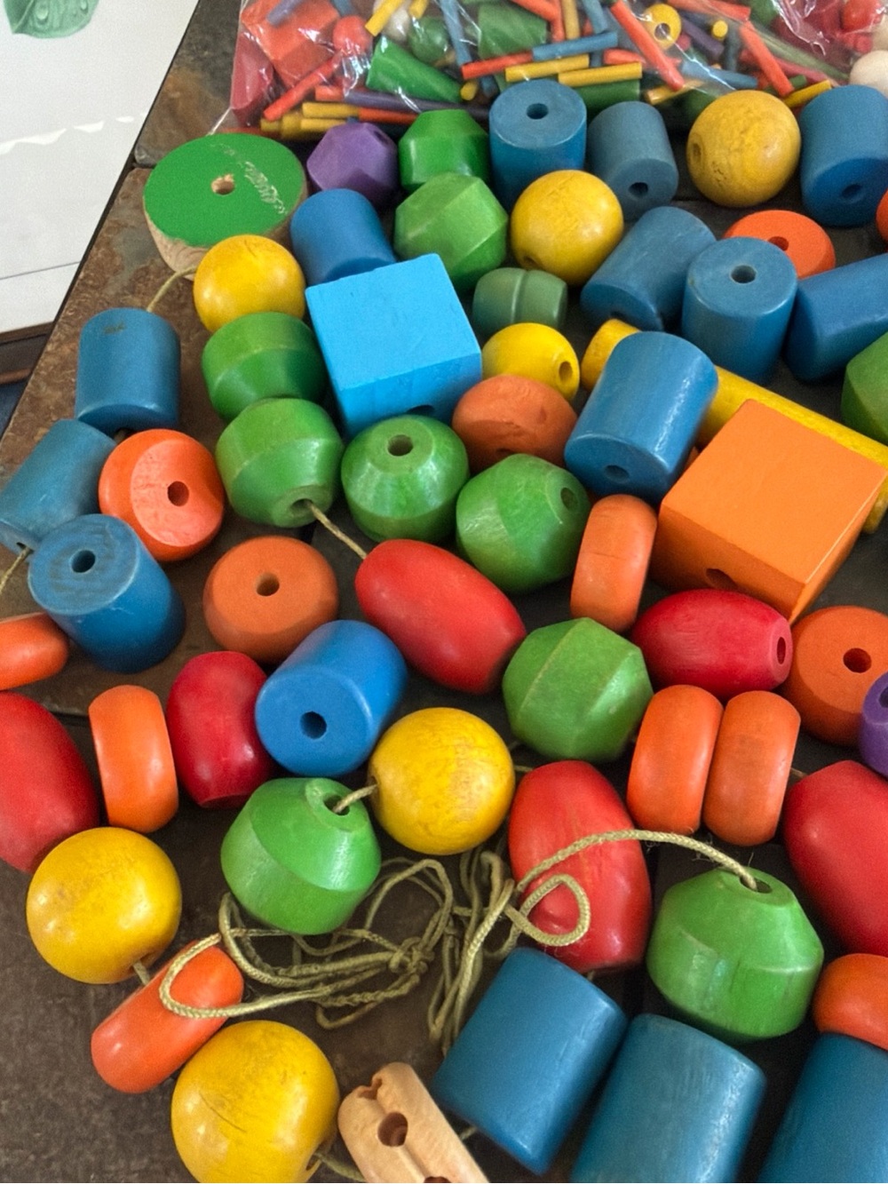 Huge lot Vintage Playskool Landscape + Wooden Beads+ Walco Bumble + Macrame Craf - Picture 4 of 8